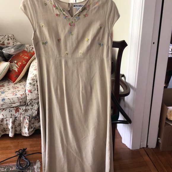 Club Newport Summer Dress - Picture 2 of 3